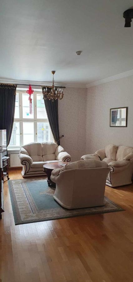 Cozy Apartment On The Town Hall Square Ταλίν Εξωτερικό φωτογραφία